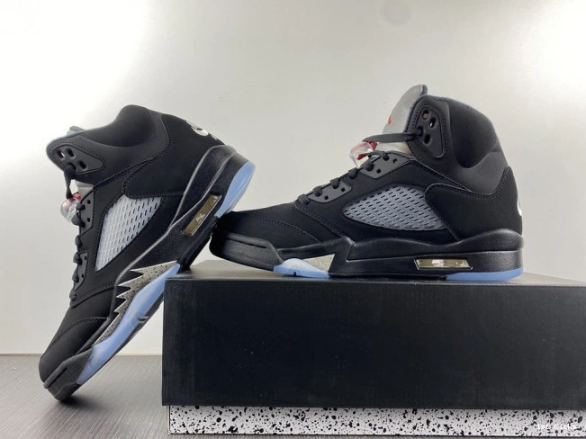 Metallic Jordan 5 (2016) Black Retro 845035-003 0809